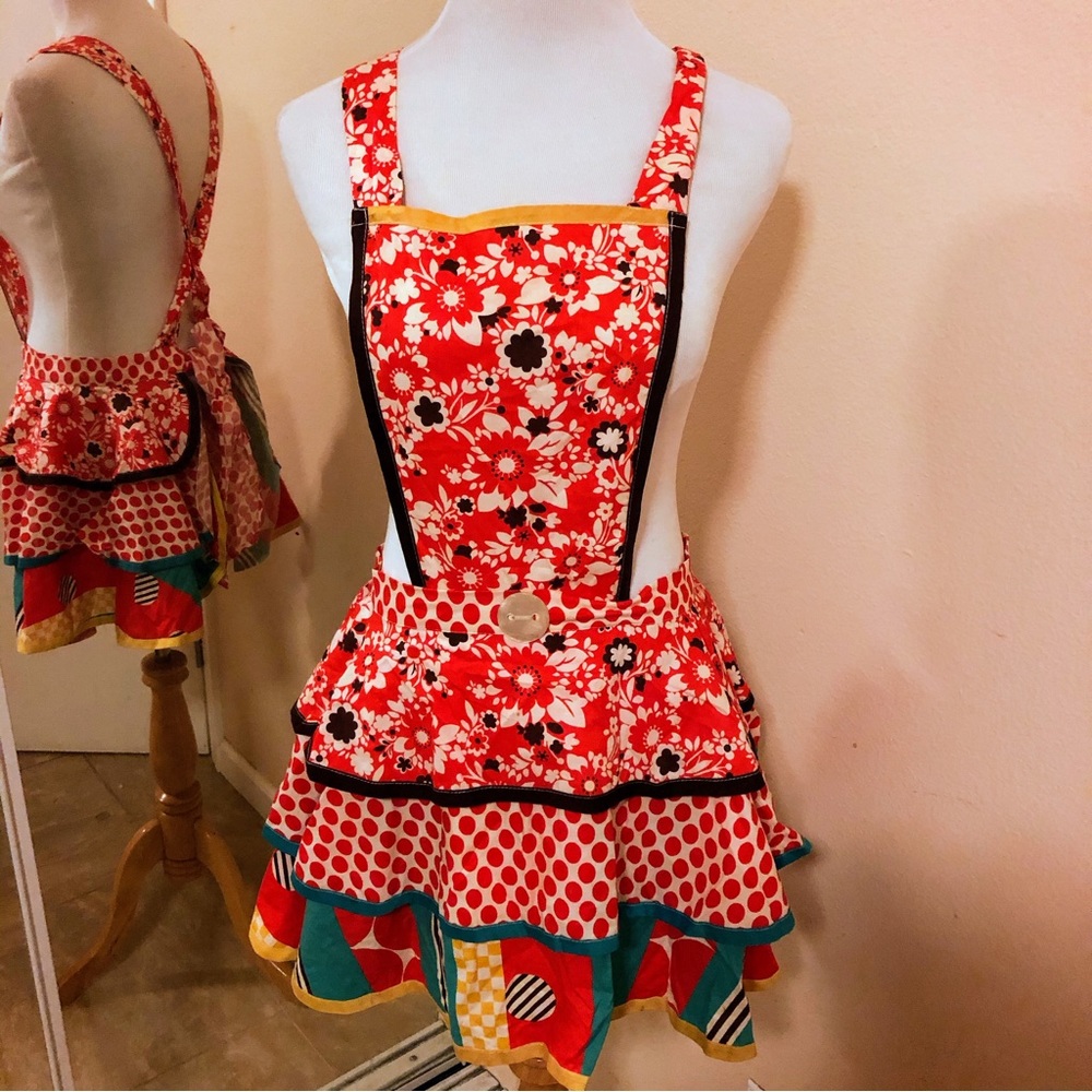 Retro apron size 10 -12